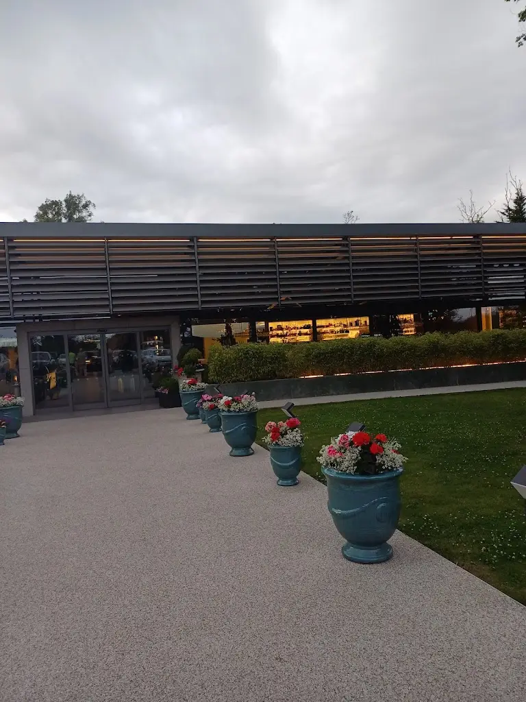 Susan Murray_The Italian Orchard_Broughton_review