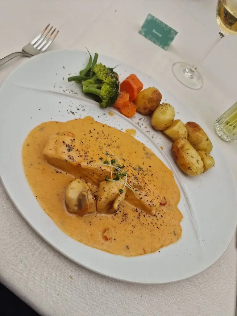 Darren Webster_The Italian Orchard_Broughton_review