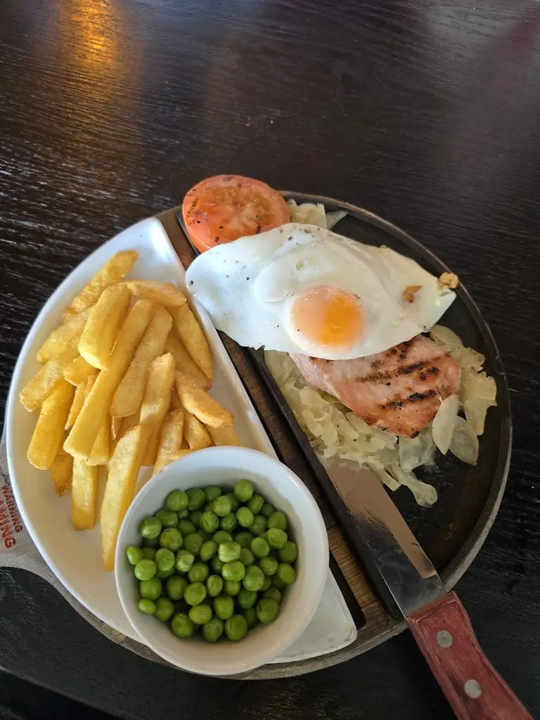 Richard_Mill House_Broughton_review