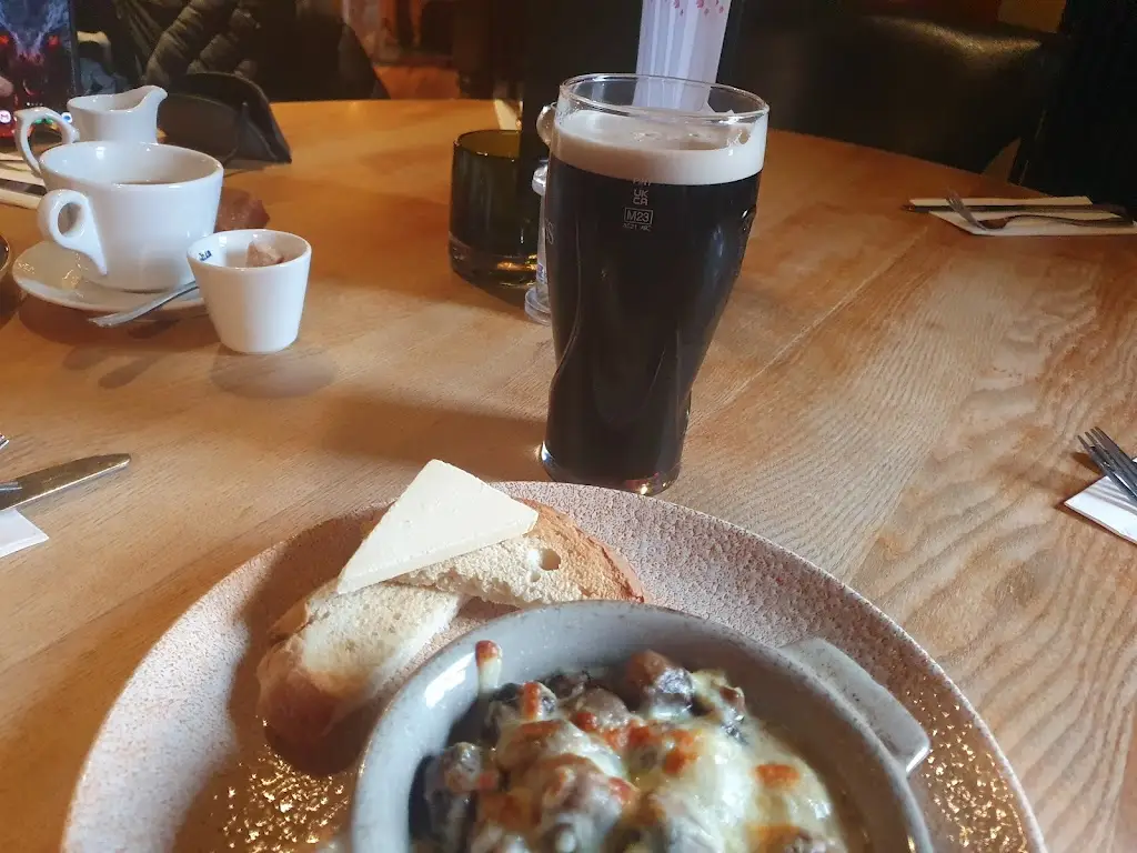 Hayley Holden_The Broughton Inn_Broughton_review