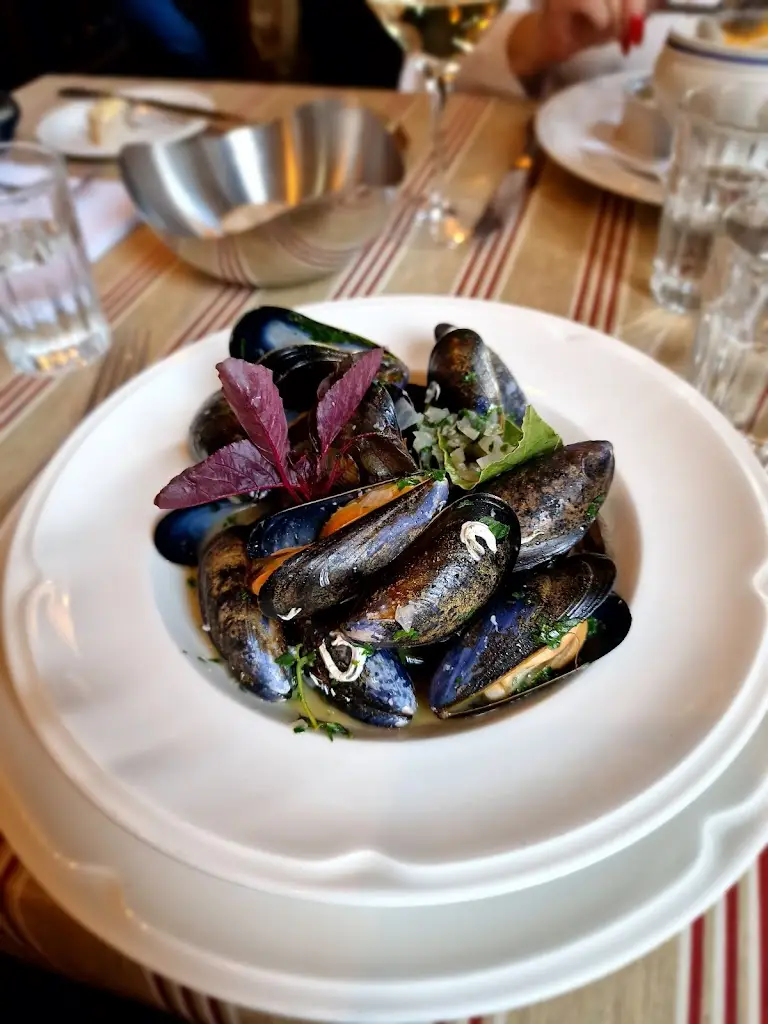 Menu_L'Escargot Bleu Restaurant and Wine Bar_Broughton_image_9