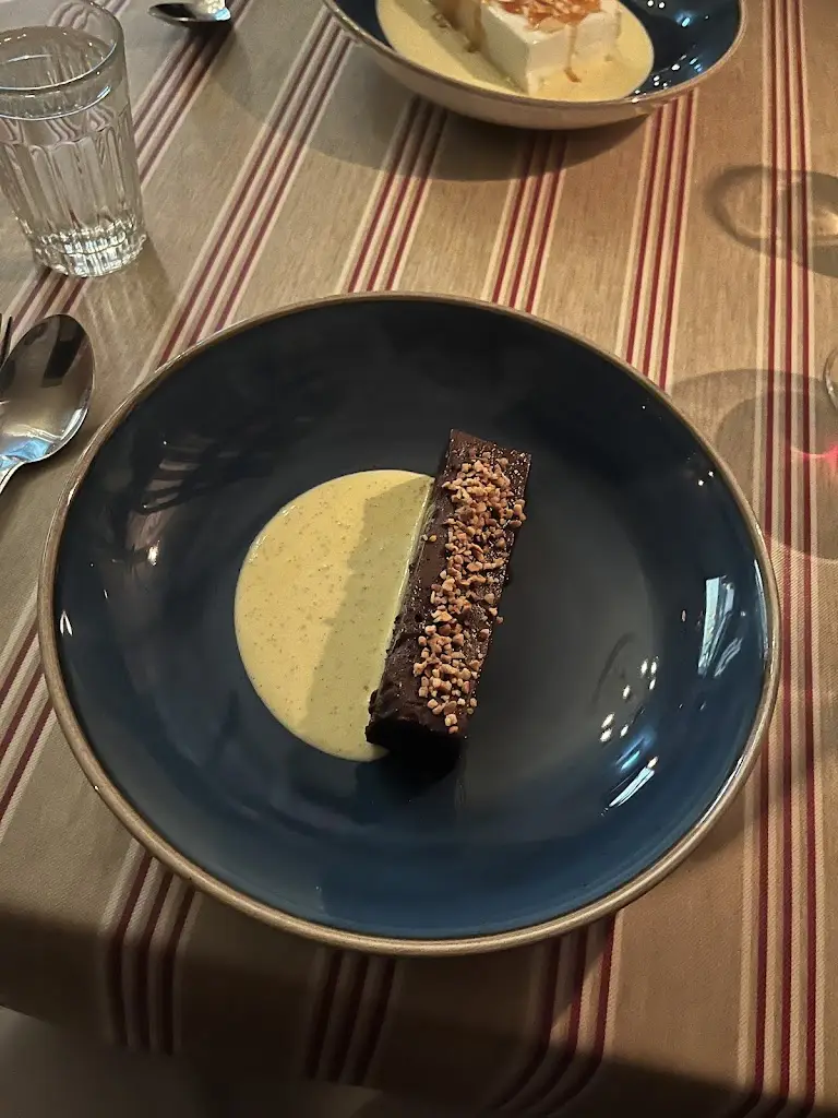 Korrakod Dawson_L'Escargot Bleu Restaurant and Wine Bar_Broughton_review