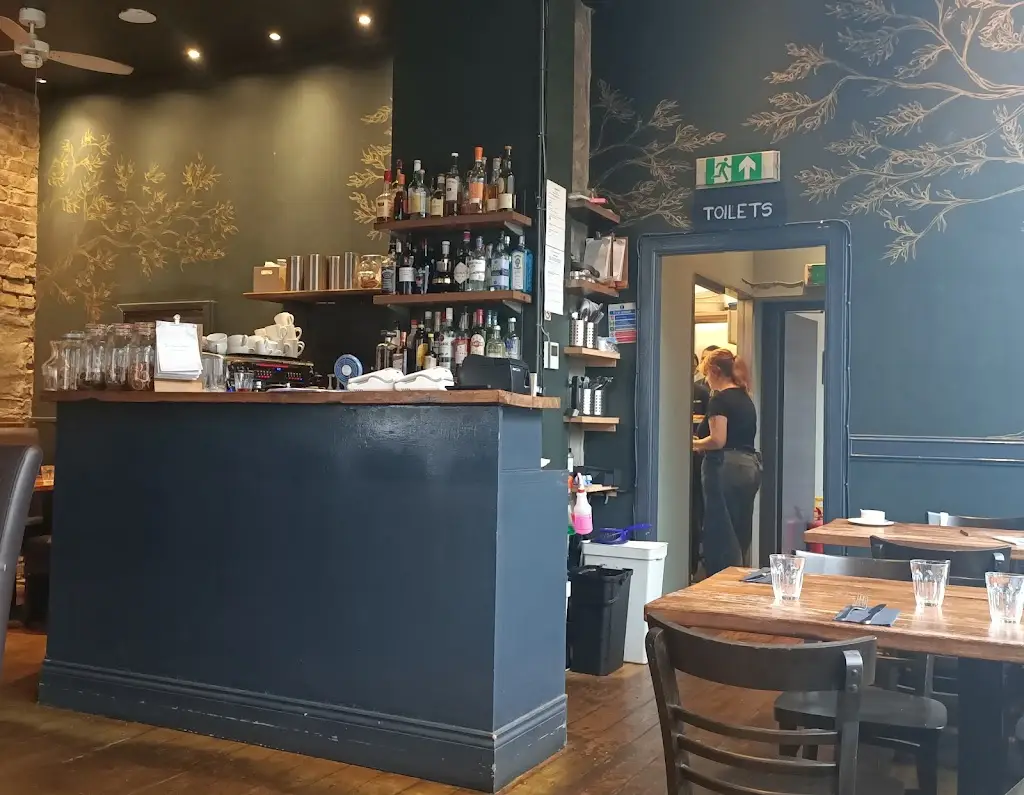 Ladybird Su_The Olive Branch_Broughton_review