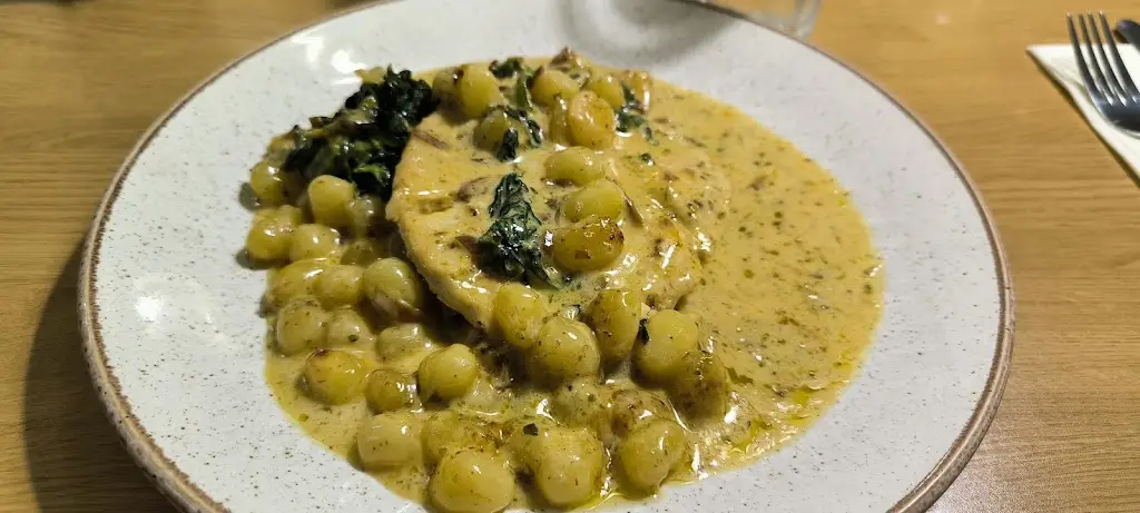 Tibor Sultis_Prego_Buckingham_review