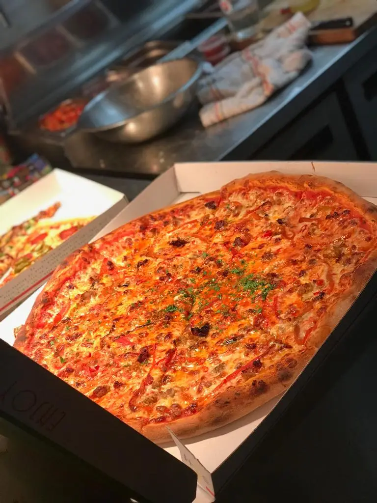 Louis'_Buckingham_slider_image_3