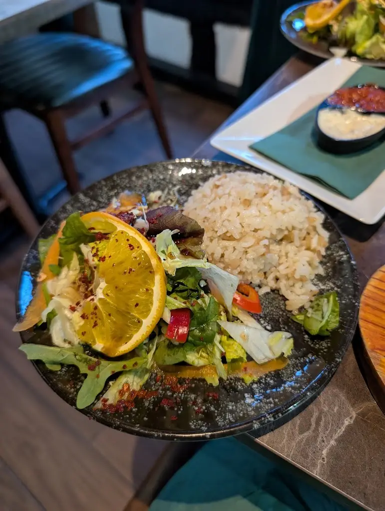 c smith_Mey Mediterranean Bar & Grill_Buckingham_review