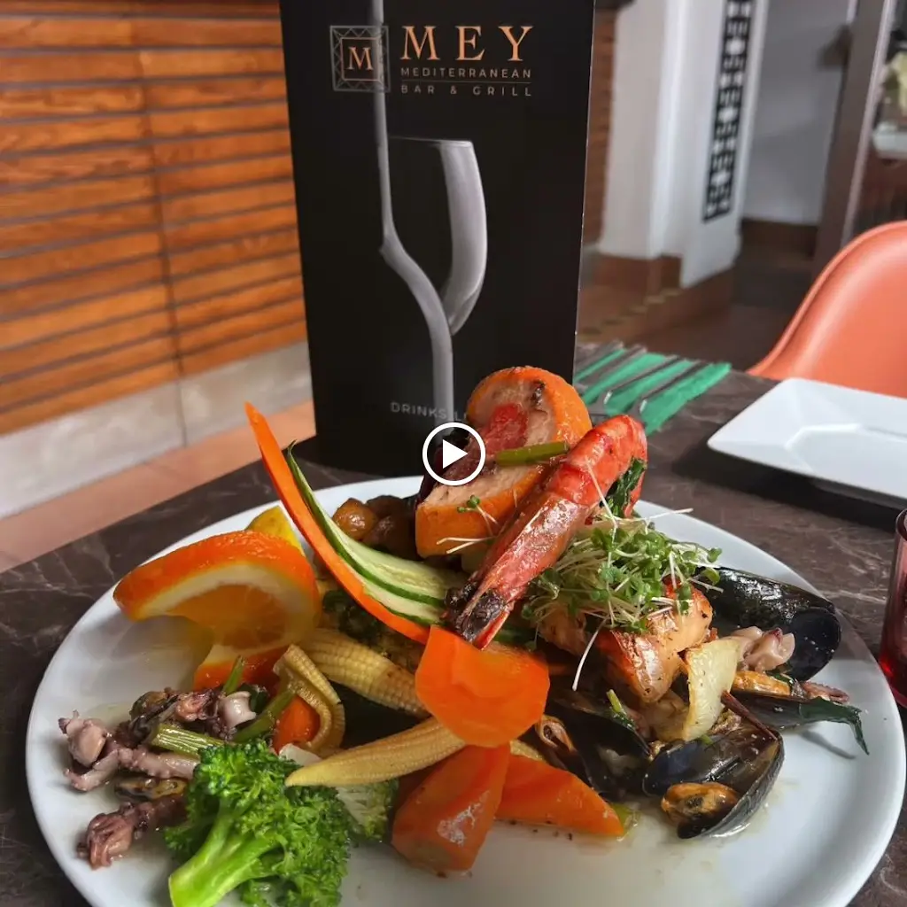 Mey Mediterranean Bar & Grill_Buckingham_slider_image_2