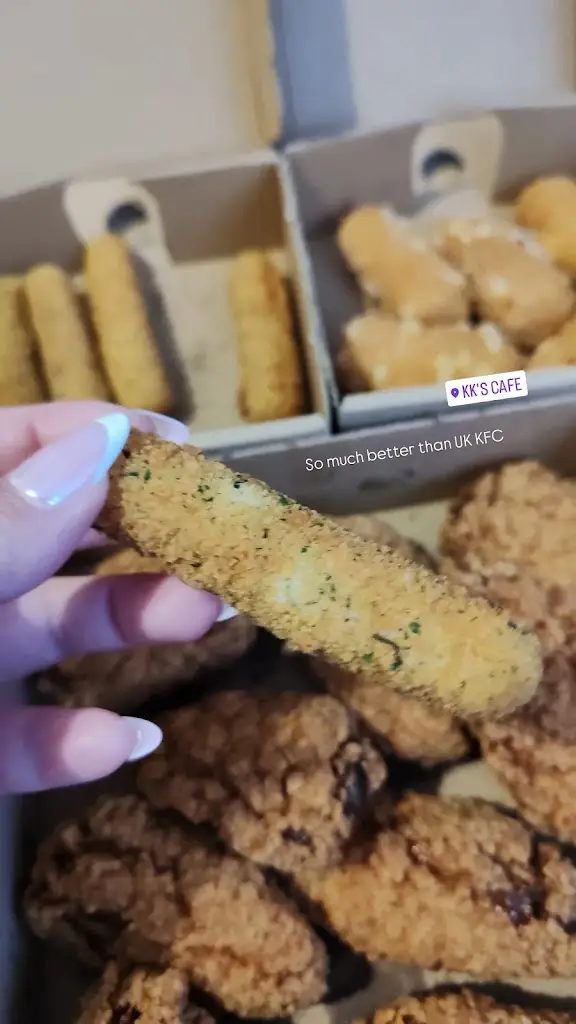 Allie Gurung_KK's Cafe_Bulford_review