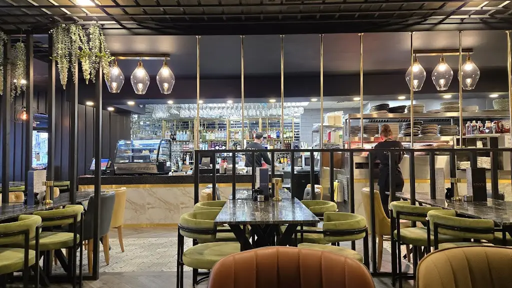 Envy | Eatery & Lounge restaurant in Andover