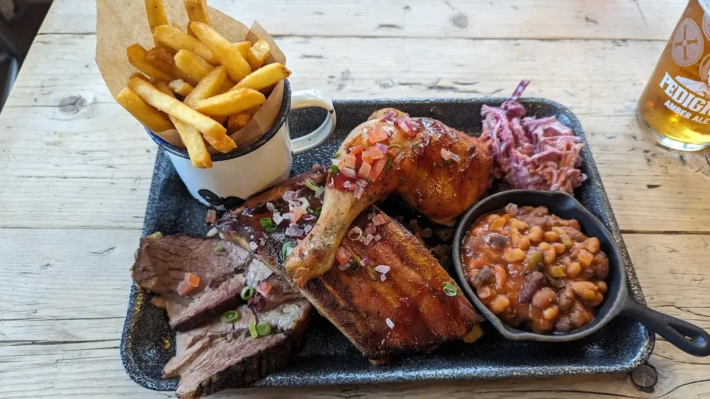 The Swan Taphouse_Broseley_slider_image_2