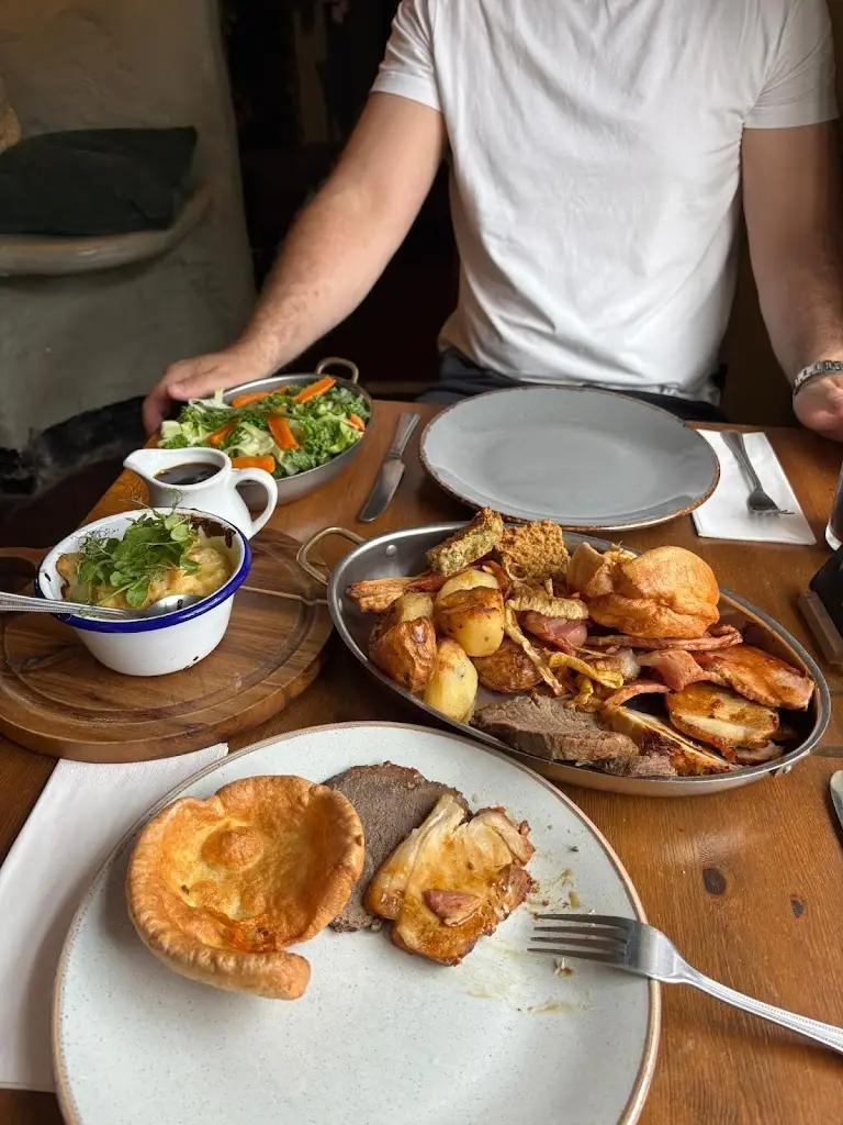 Nicolae Victor Rusu_The Golden Ball Inn_Broseley_review