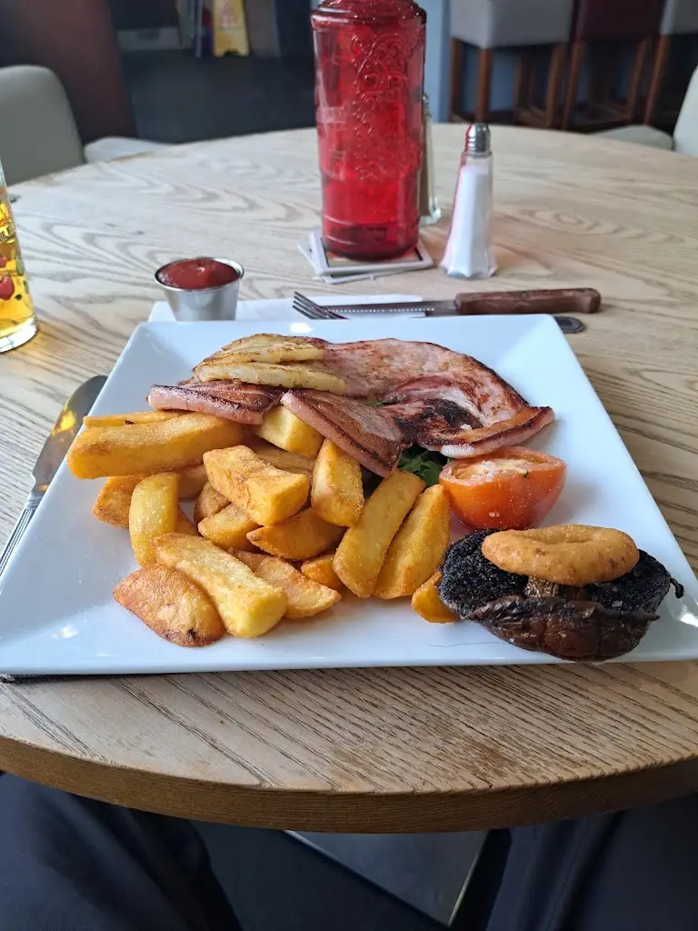 Menu_The Half Moon Inn_Broseley_image_8