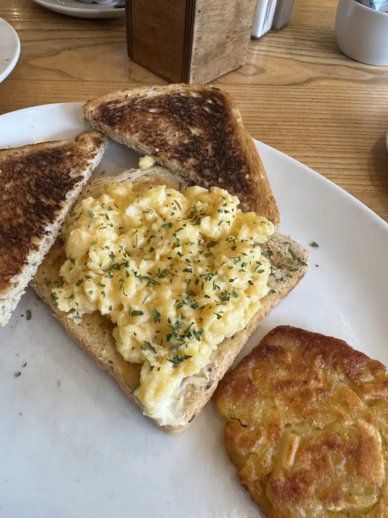 Kerry Raybould_Darby's Of Ironbridge_Broseley_review