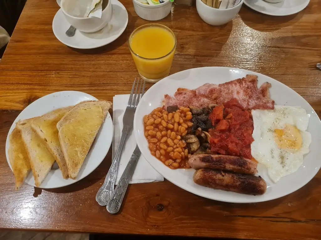 Oscar Taylor_Darby's Of Ironbridge_Broseley_review