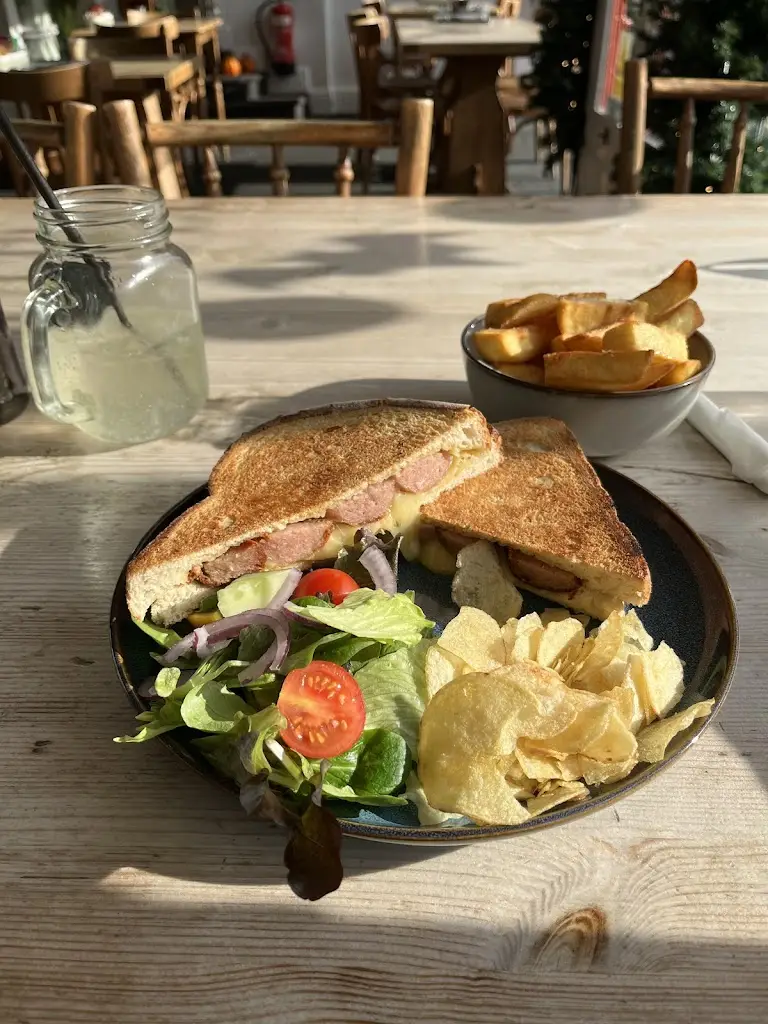 Russell Hill_Truffles Cafe_Broseley_review