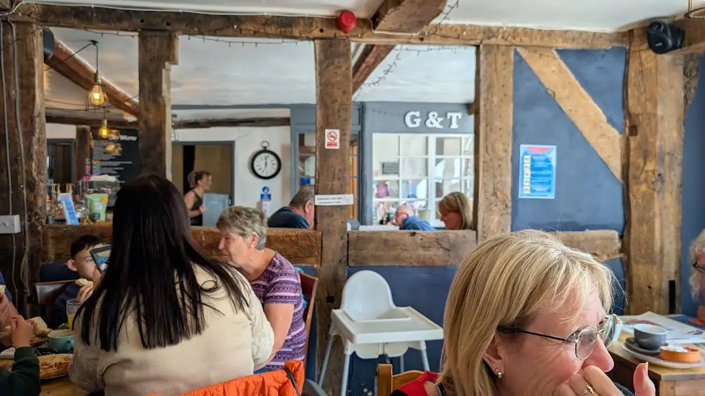 Jon Baker_Oaklands Cafe_Bromyard_review