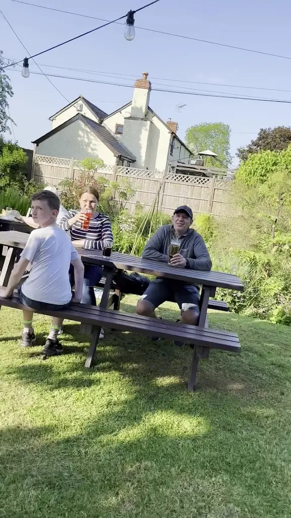 The Three Horseshoes Inn_Bromyard_slider_image_1