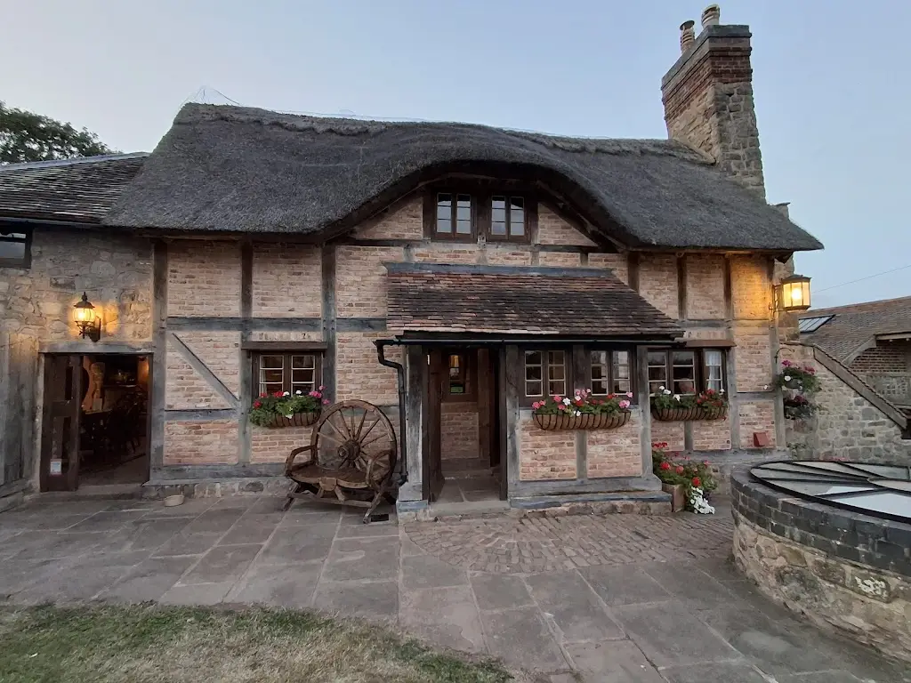 The Live & Let Live_Bromyard_slider_image_3