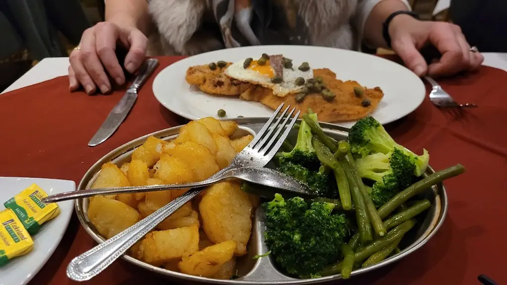 Leonardos_Buckhurst Hill_slider_image_3