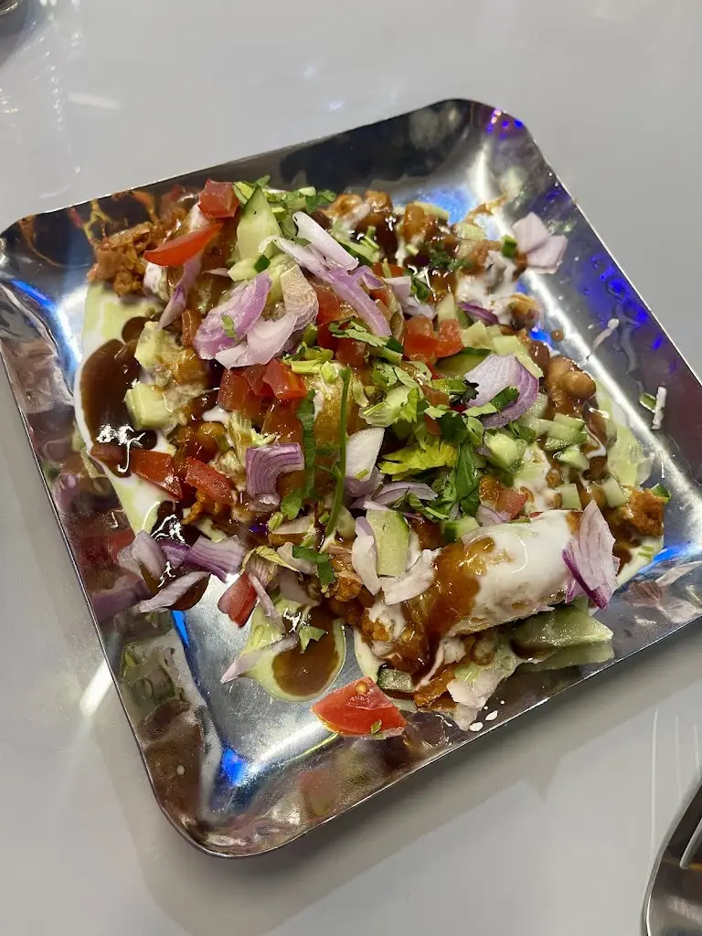 Reenal Makwana_Pepperdosa_Buckhurst Hill_recensione