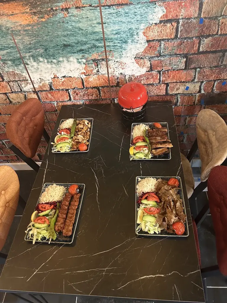 aYaz Grill_Buckhurst Hill_slider_image_3