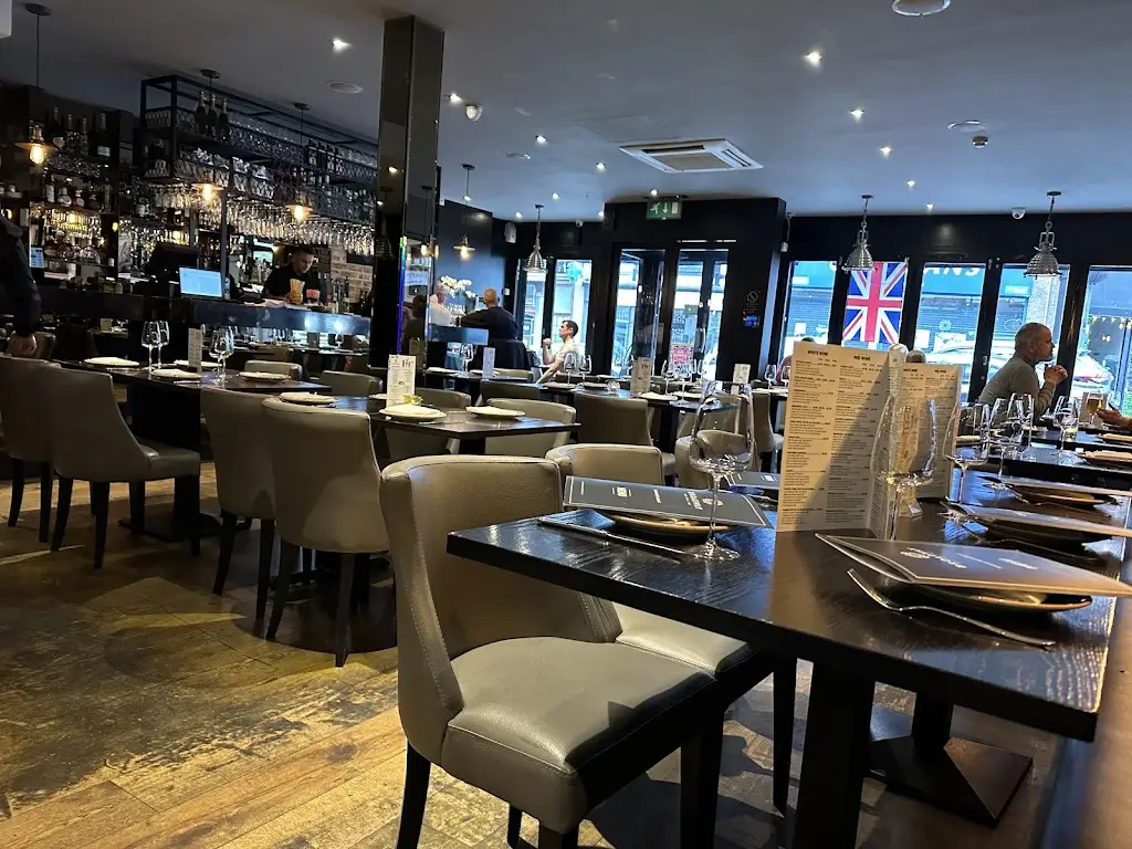 The Broadway Meze Restaurant restaurant in Buckhurst Hill