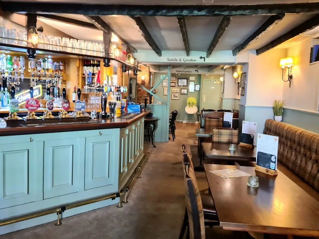 The Feathers_Budleigh Salterton_slider_image_1