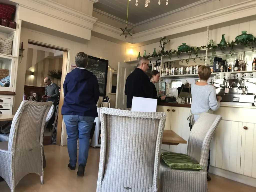 David Archer_L'image Cafe & Bazaar_Budleigh Salterton_review