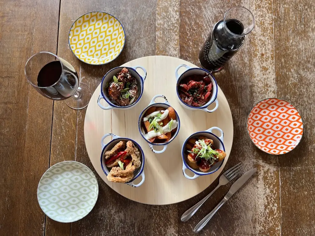 Hawk Inn Pub & Dining_Anna Valley_slider_image_2