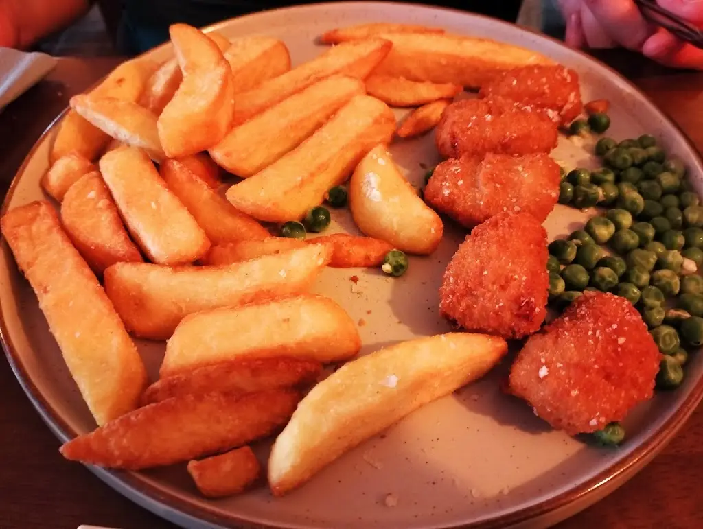 P Marv_Sir Walter Raleigh_Budleigh Salterton_review