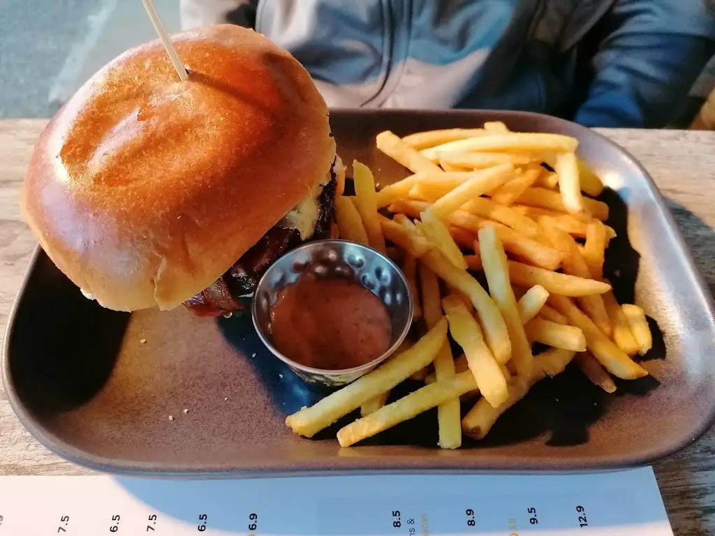 Pebbles Restaurant_Budleigh Salterton_slider_image_2