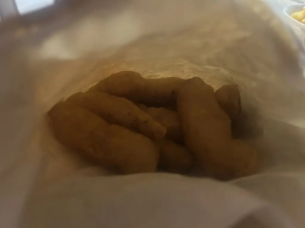 Big Feetz_China Banquet_Budleigh Salterton_review