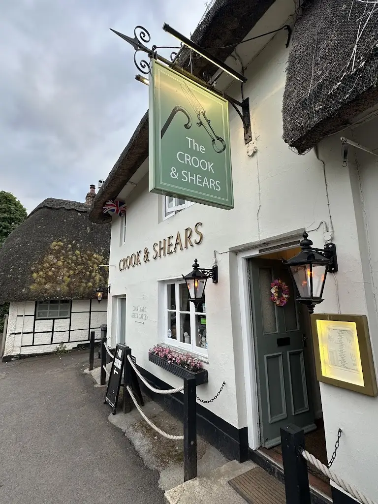 Charlie Morrison_The Crook and Shears_Anna Valley_review