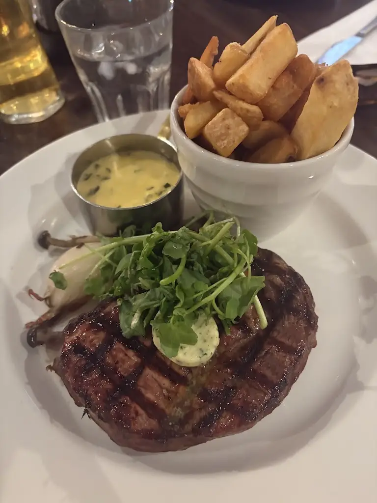 Athina Benia_Cromwell Cottage Northampton_Bugbrooke_review