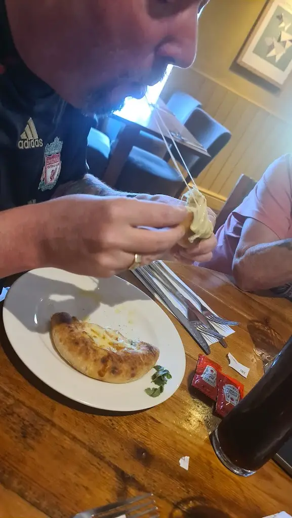 Cj Kelleher-Crook_Beefeater The Turnpike_Bugbrooke_review