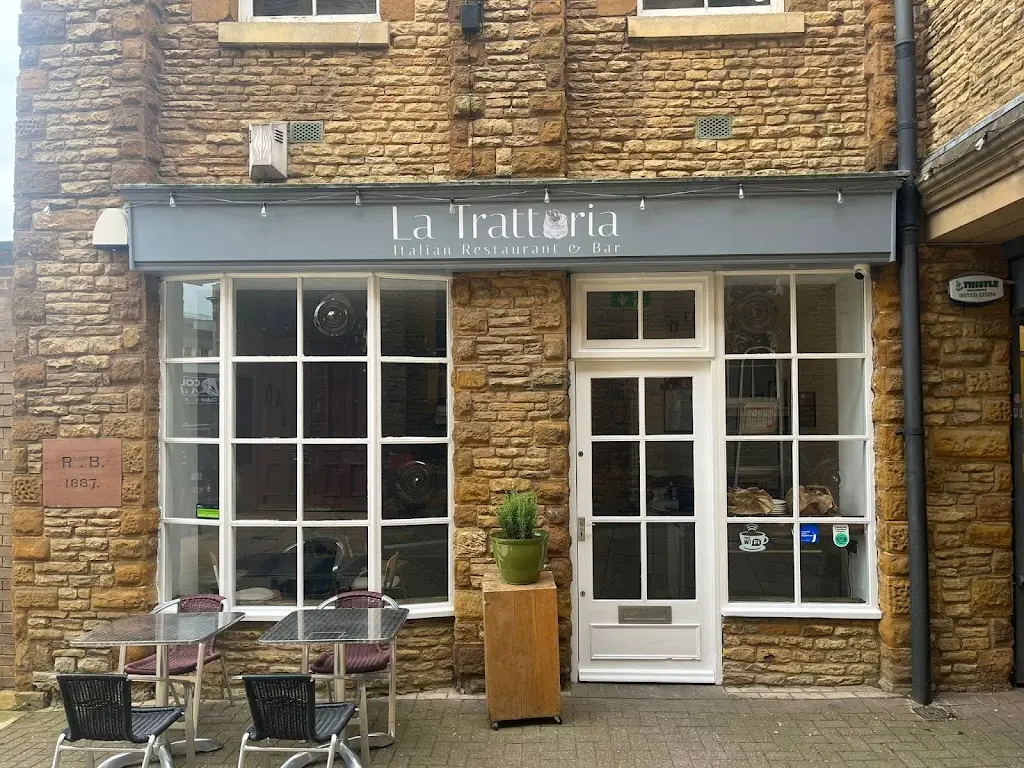 La Trattoria Italian Restaurant & Bar restaurant in Bugbrooke