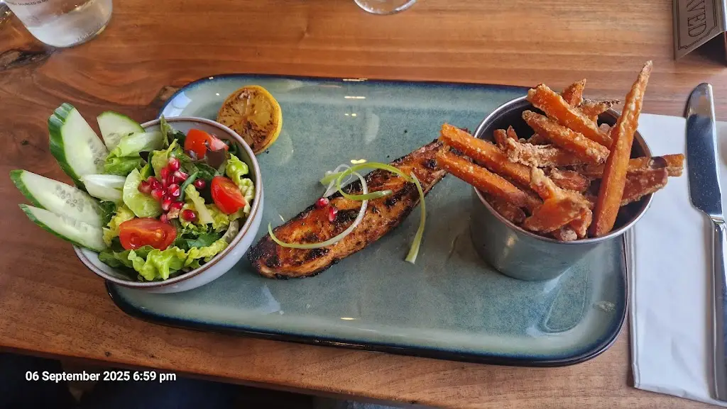 Fly.Creative “Fly.Creative”_Shak’s Grill House_Bugbrooke_review