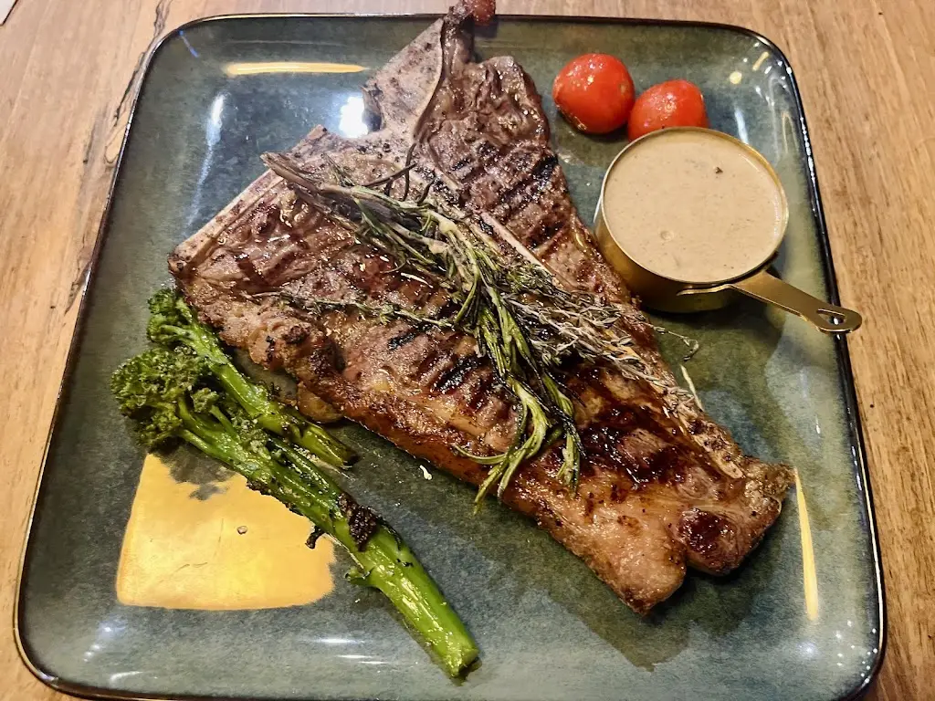 Kezz Daniels_Shak’s Grill House_Bugbrooke_review