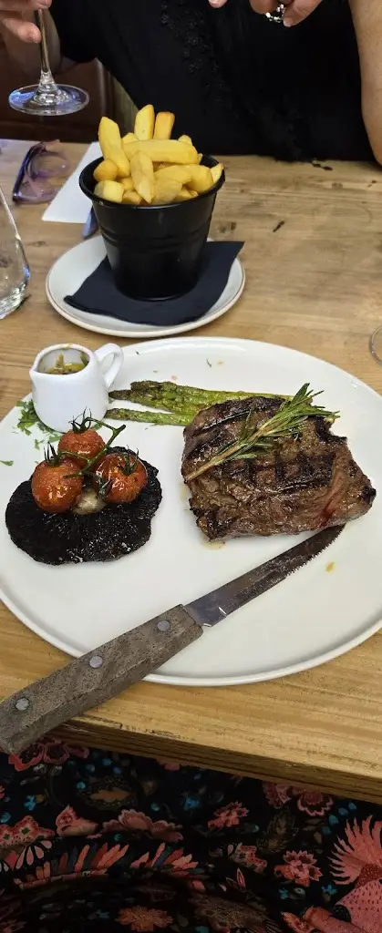 Rhiannon Simpson_Devran Shish_Buntingford_review