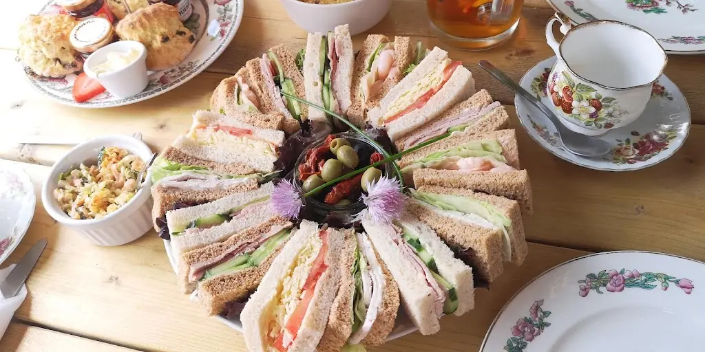 Fox & Duck_Buntingford_slider_image_2