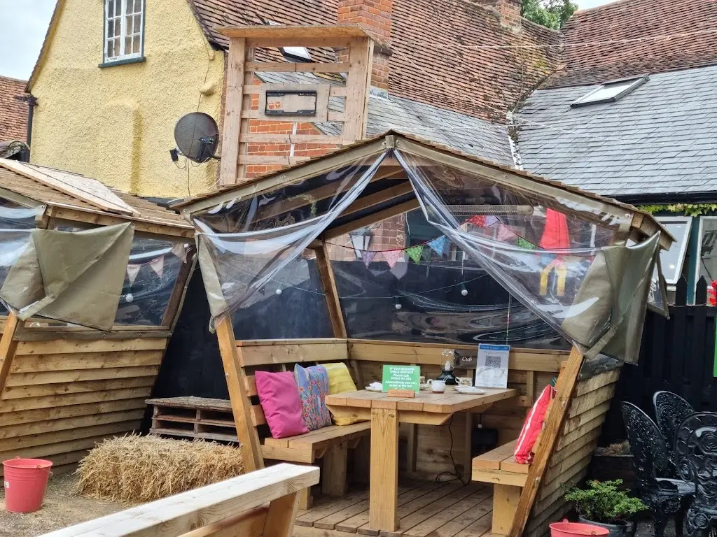 Fox & Duck_Buntingford_slider_image_3