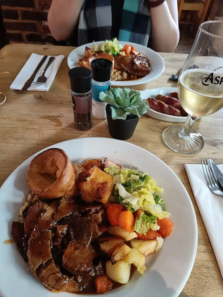 The Fox Aspenden_Buntingford_slider_image_2