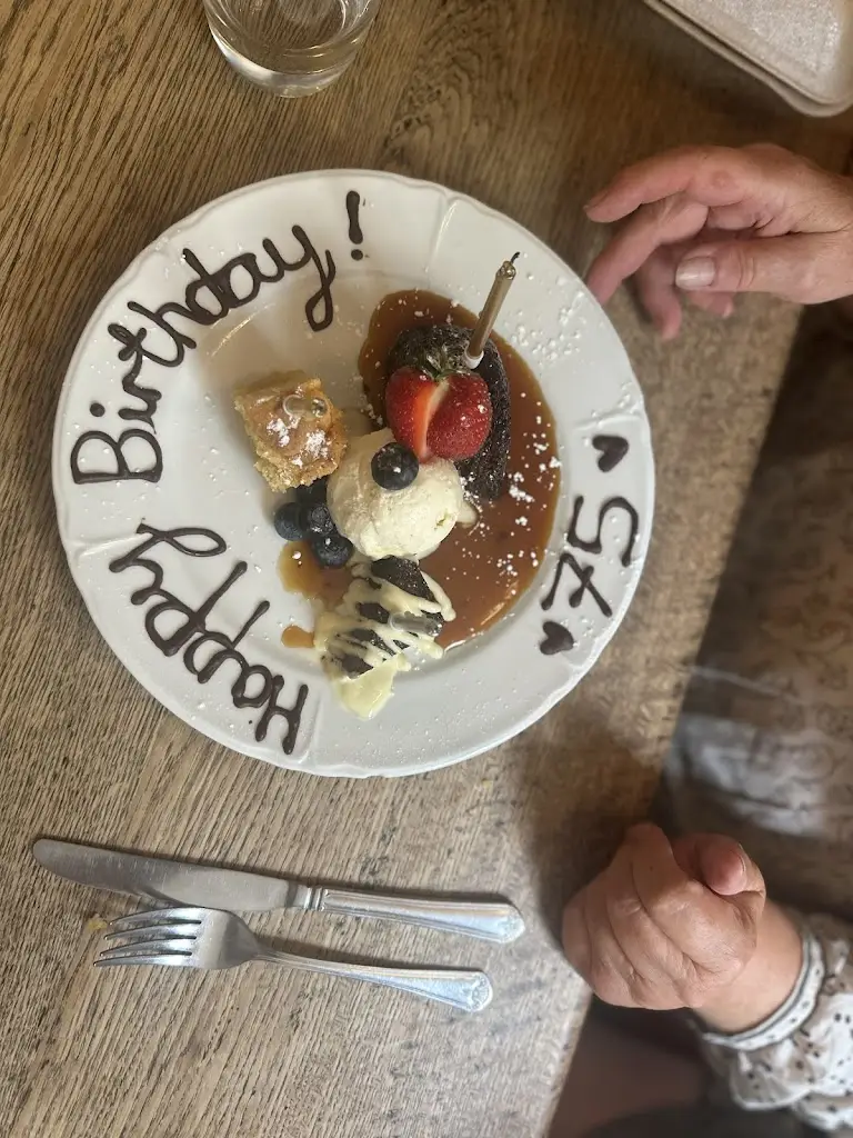 Ben Levinson_The Black Horse_Buntingford_review