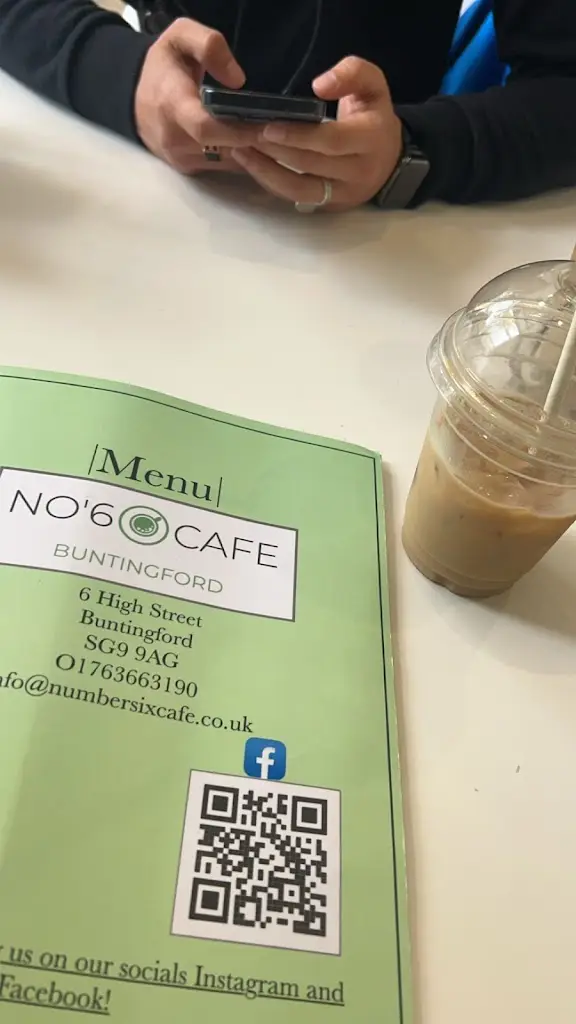 Dannielle Bicker_No’ 6 cafe_Buntingford_review