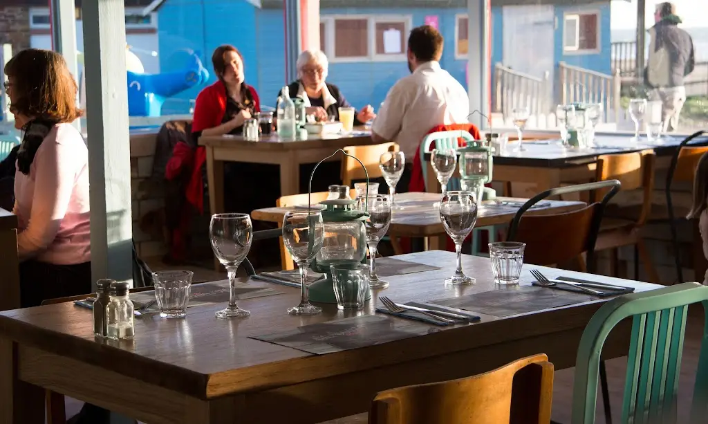 Rosies Kitchen And Starboard Wood Fired Bistro restaurante en Bude