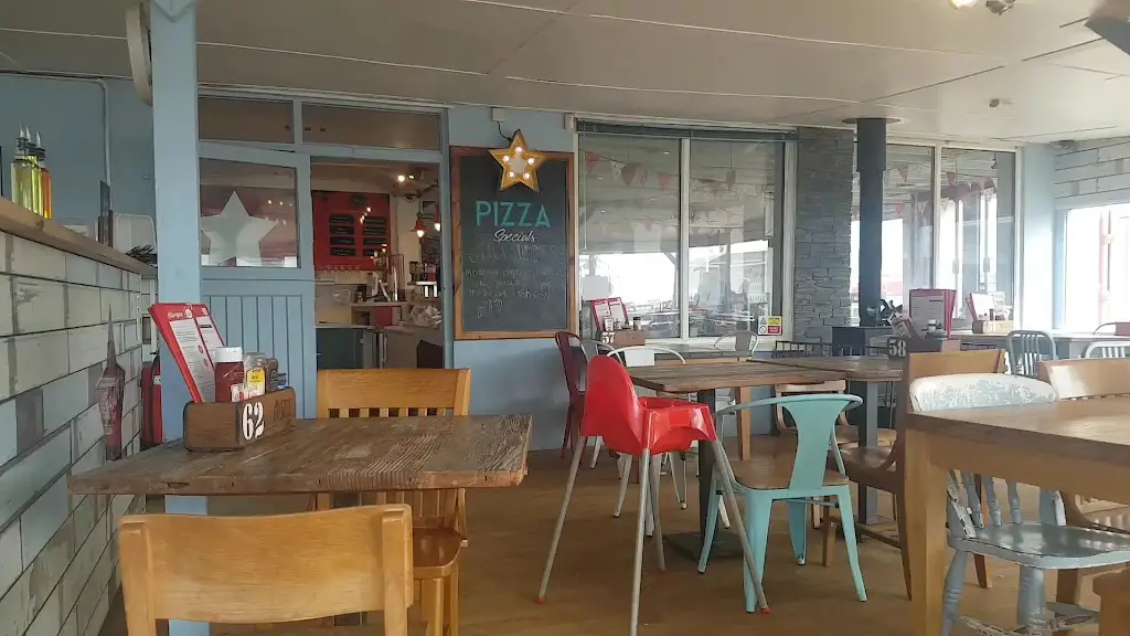 Rosies Kitchen And Starboard Wood Fired Bistro_Bude_slider_image_2