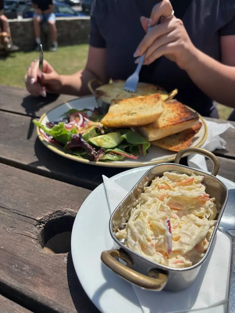 Andy_The Brendon Arms_Bude_review