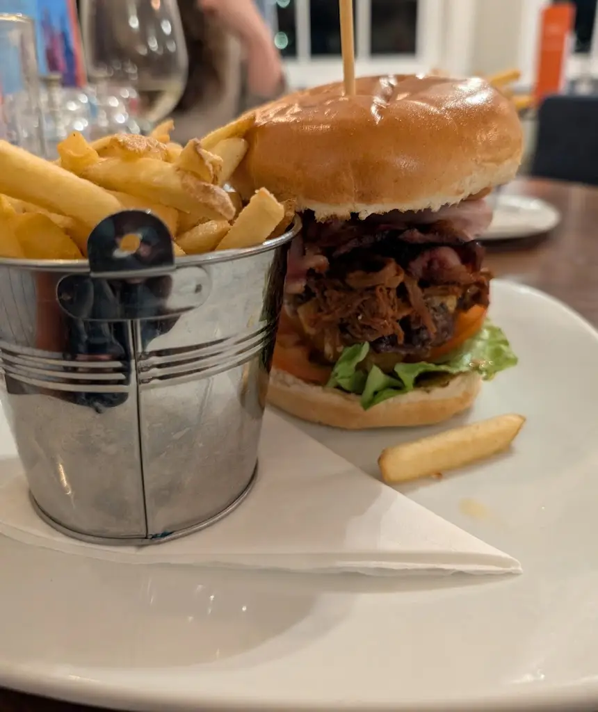 Lewis King_The Coachman's Bar & Grill_Bude_review