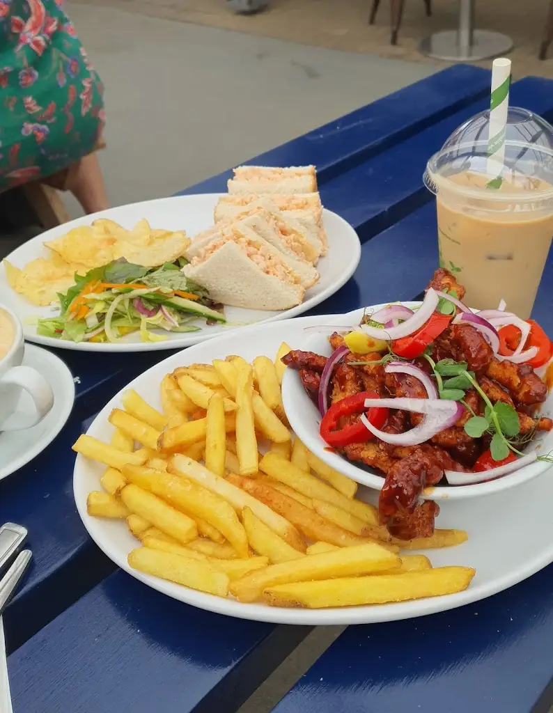 Alison Matthews_Crooklets Beach Cafe_Bude_reseña