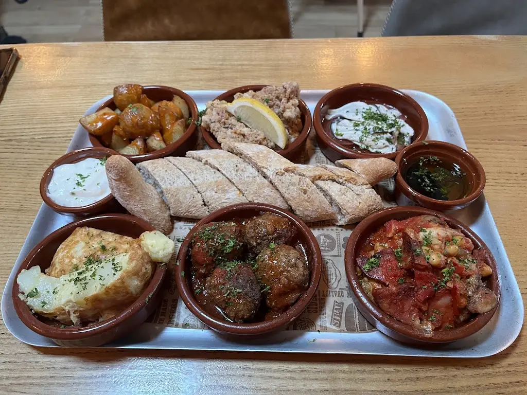 Robert Barnes_The Yard - Bar & Kitchen at Wooda_Bude_review